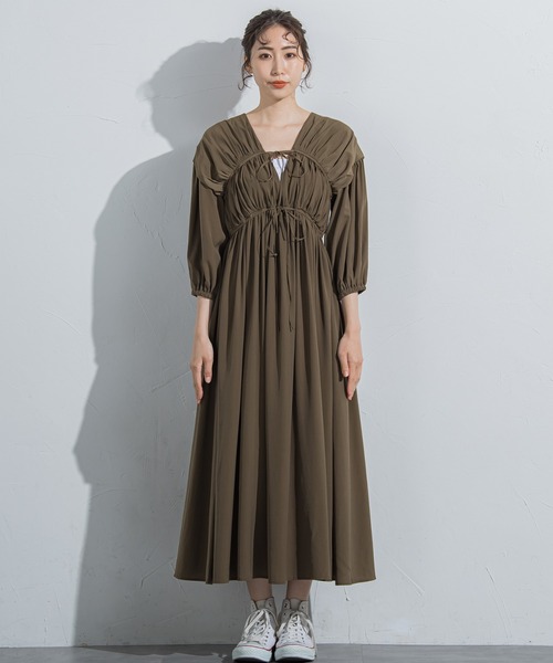 VICKY（ビッキー）の「【前後2Wayで楽しめる万能デザイン】シャーリングギャザーワンピース《洗濯機で洗える》（ワンピース・レディース・ブラック/オレンジ/カーキ・M）」の13枚目の写真