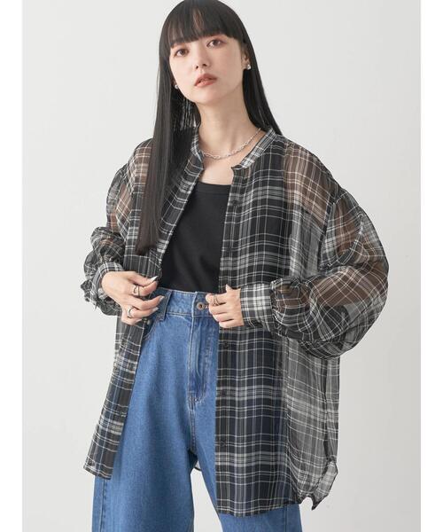 earth music&ecology（アースミュージックアンドエコロジー）の「シアーチェックシャツ（シャツ/ブラウス・レディース・チェック/ブラック系その他3・FREE）」の2枚目の写真