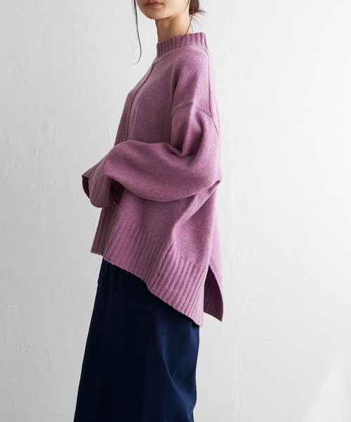 LBC（エルビーシー）の「透かし柄バックスリットニット（ニット/セーター・レディース・ピンク/ライトグレー/ブルー/オフホワイト・M）」の6枚目の写真