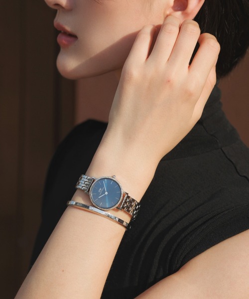 Daniel Wellington(ダニエルウェリントン)の「Petite Bezel 5-Link 28mm(アナログ腕時計・レディース・シルバー×ブルー/ホワイト×ゴールド・28mm)」の17枚目の写真