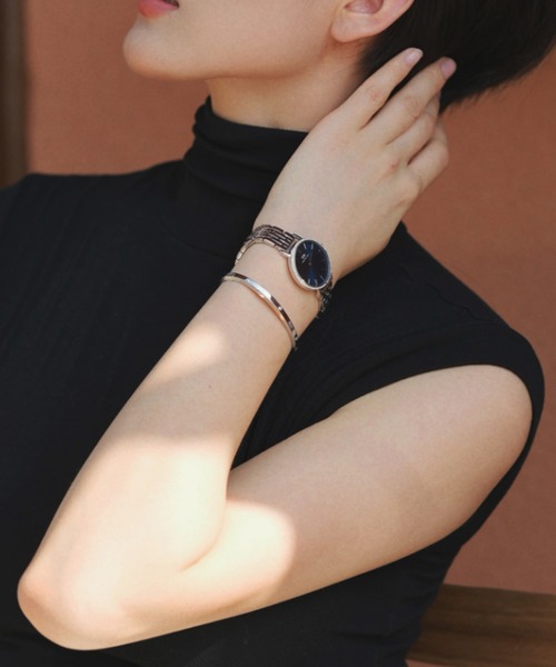 Daniel Wellington(ダニエルウェリントン)の「Petite Bezel 5-Link 28mm(アナログ腕時計・レディース・シルバー×ブルー/ホワイト×ゴールド・28mm)」の19枚目の写真