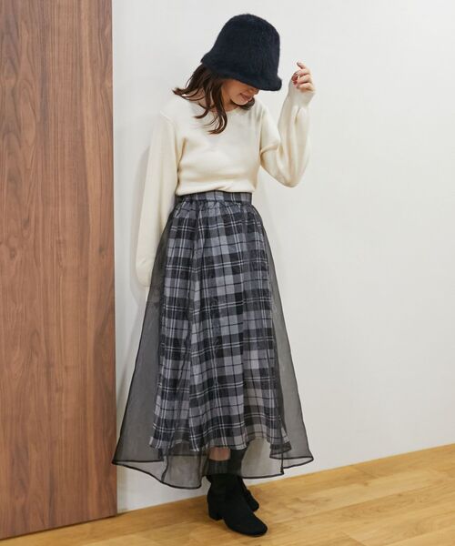 MAJESTIC LEGON（マジェスティックレゴン）の「クラシカルカラーセットニット（ニット/セーター・レディース・アイボリー/ブラック/ブラック系その他・MEDIUM）」の7枚目の写真