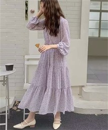 小花柄ティアードワンピース