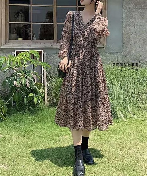 Dream garden（ドリームガーデン）の「小花柄ティアードワンピース（ワンピース・レディース・ラベンダー/ブラウン系その他/ライトグレー系・L/XL/M）」の10枚目の写真