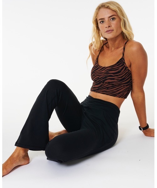 rip curl(リップカール)の「【RIPCURL(リップカール)】RSS VALLEY YOGA PANT レディース水陸両用フレアパンツ(その他パンツ・レディース・ブラック・X-SMALL/SMALL)」の6枚目の写真