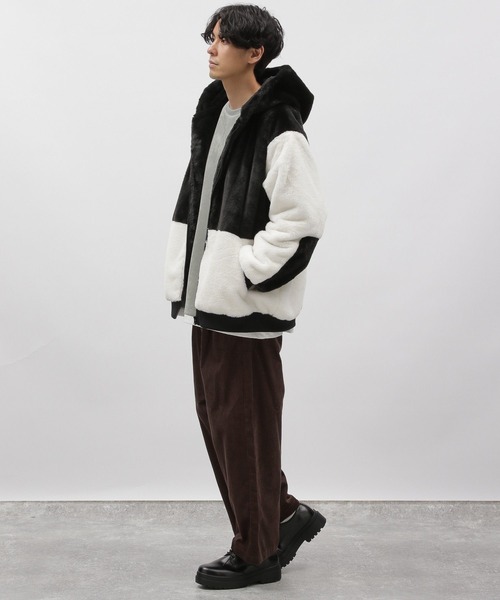 LAKOLE（ラコレ）の「スムースファーフードブルゾン / 967928（ブルゾン・メンズ・ホワイト/セージグリーン/グレー・X-LARGE/LARGE/MEDIUM）」の4枚目の写真