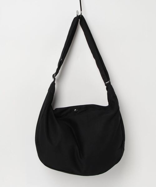 THRASHER（スラッシャー）の「【THRASHER/スラッシャー】ロゴプリント ニュースペーパーバッグ/ショルダーバッグ（ショルダーバッグ・メンズ・ブラック/アイボリー・FREE）」の16枚目の写真