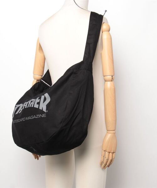 THRASHER（スラッシャー）の「【THRASHER/スラッシャー】ロゴプリント ニュースペーパーバッグ/ショルダーバッグ（ショルダーバッグ・メンズ・ブラック/アイボリー・FREE）」の19枚目の写真