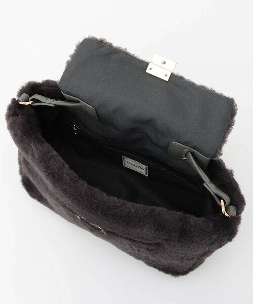 &Bridge(アンドブリッジ)の「Cachellier 2way底鋲付きスクエアショルダー(ショルダーバッグ・レディース・グレー・99)」の4枚目の写真