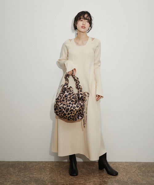 ADAM ET ROPE'（アダムエロペ）の「プリントドロストトート（トートバッグ・レディース・ブラック/ベージュ/ブラック系その他・FREE）」の5枚目の写真