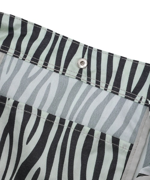 ADAM ET ROPE'（アダムエロペ）の「プリントドロストトート（トートバッグ・レディース・ブラック/ベージュ/ブラック系その他・FREE）」の19枚目の写真