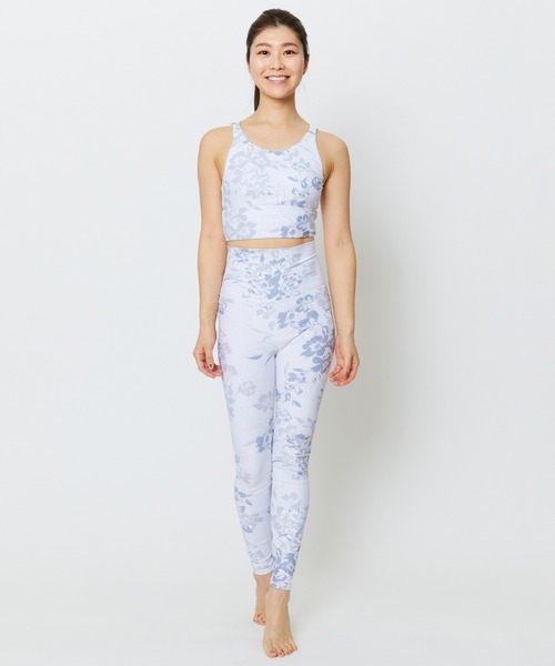 Julier Yoga and Relax(ジュリエヨガアンドリラックス)の「Julier Snow Flowerプリントショートトップス/パット付き(その他トップス・レディース・ホワイト/グレー/ベージュ・0/1)」の5枚目の写真
