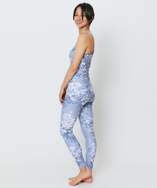 Julier Yoga and Relax(ジュリエヨガアンドリラックス)の「Julier Snow Flowerプリントショートトップス/パット付き(その他トップス・レディース・ホワイト/グレー/ベージュ・0/1)」の11枚目の写真