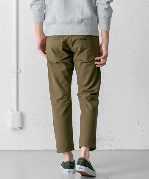 URBAN RESEARCH DOORS MENS(アーバンリサーチ ドアーズ メンズ)の「Lee × DOORS 別注 Cropped Pants(その他パンツ・メンズ・ブラック/カーキ・M/S/L)」の19枚目の写真