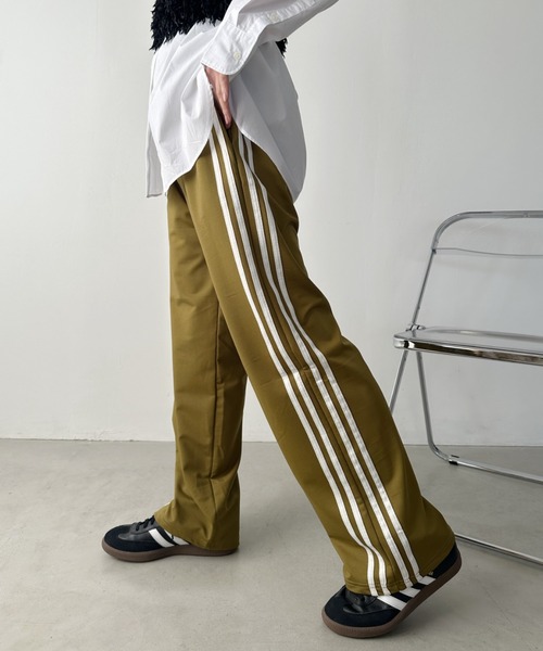 CLEA（クレア）の「サイドライントラックパンツ（その他パンツ・レディース・ブラック/ネイビー/カーキ・FREE/M/L）」の18枚目の写真