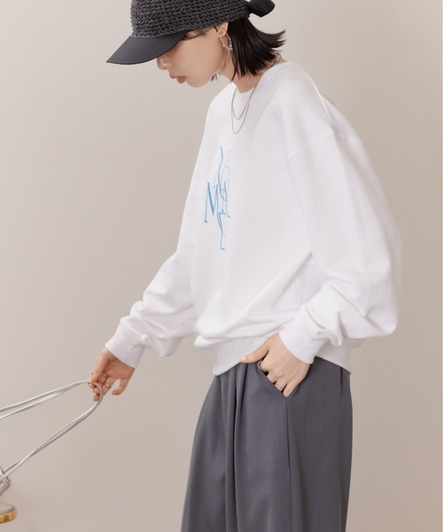Eimee Law(エイミーロウ)の「NAMEラバースウェット(スウェット・レディース・オフホワイト/ネイビー・38)」の22枚目の写真