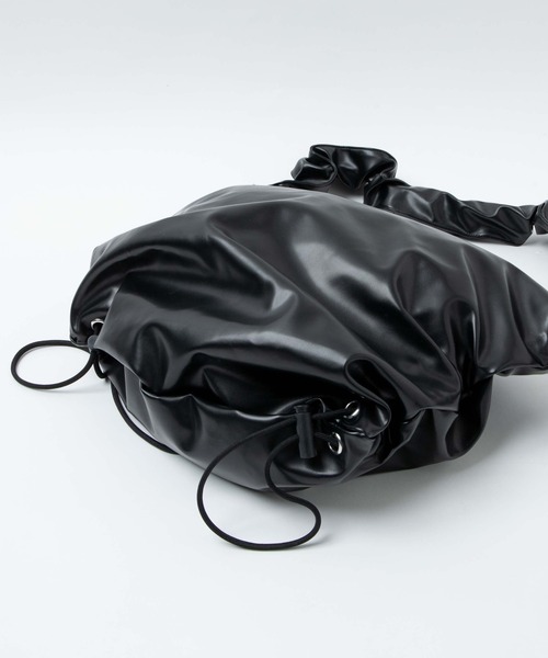 WEGO（ウィゴー）の「WEGO/ドロストギャザーショルダー（ショルダーバッグ・レディース・ホワイト/シルバー/ブラック系その他/ブラック/その他1/その他2/ホワイト系その他/ライトインディゴブルー/その他3/その他4/その他6/その他5・FREE）」の15枚目の写真