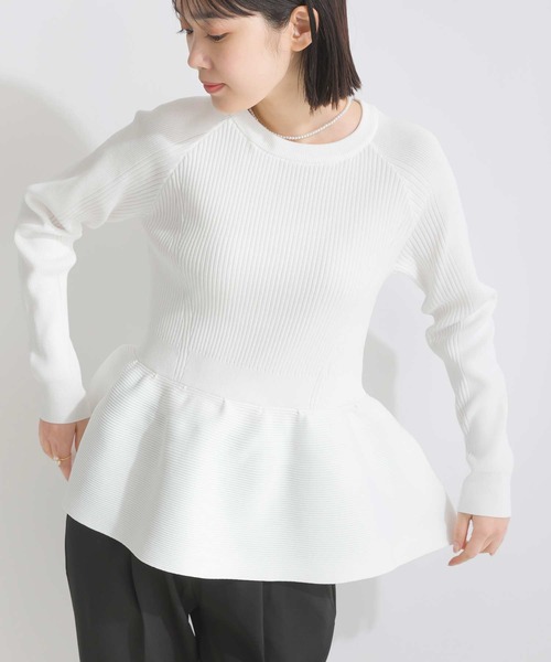 PICCIN（ピッチン）の「ボリューム裾ペプラムニットトップス（ニット/セーター・レディース・ブラック/ブルー/オフホワイト・M）」の2枚目の写真