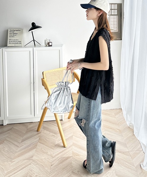 classicalelf（クラシカルエルフ）の「一枚で着映える。前後2wayカットジャガードフリンジ深Vベスト（ベスト・レディース・ブラック/アイボリー・LARGE/MEDIUM/SMALL/X-LARGE）」の5枚目の写真