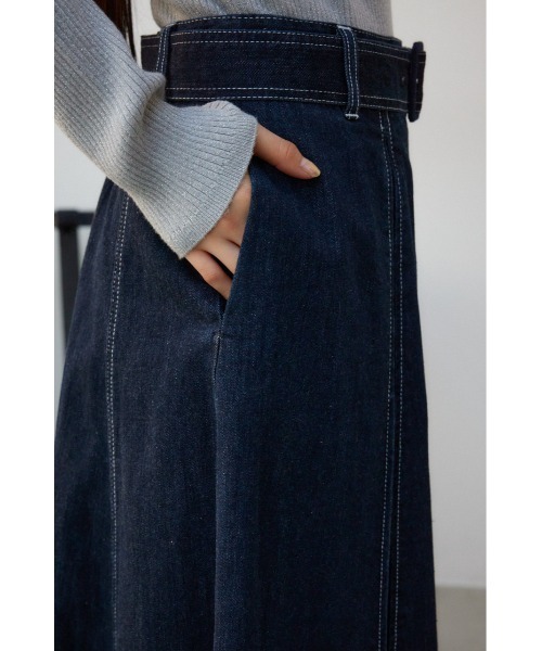 AZUL by moussy（アズールバイマウジー）の「ボックスプリーツデニムスカート（スカート・レディース・ライトブラック/ワンウォッシュ・SMALL/MEDIUM）」の21枚目の写真