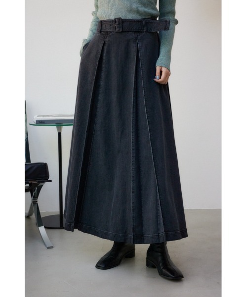 AZUL by moussy（アズールバイマウジー）の「ボックスプリーツデニムスカート（スカート・レディース・ライトブラック/ワンウォッシュ・SMALL/MEDIUM）」の4枚目の写真