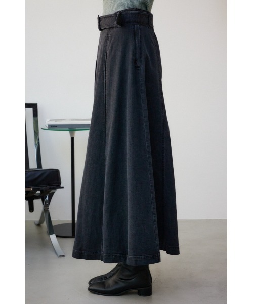 AZUL by moussy（アズールバイマウジー）の「ボックスプリーツデニムスカート（スカート・レディース・ライトブラック/ワンウォッシュ・SMALL/MEDIUM）」の7枚目の写真