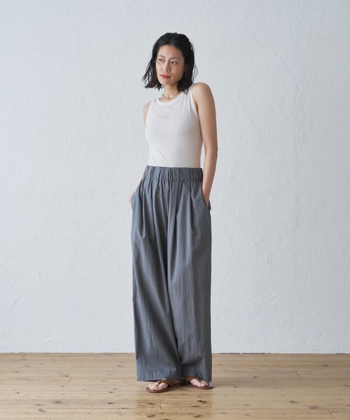 audrey and john wad（オードリーアンドジョンワッド）の「シアーテレコタンクトップ-手洗い可-（タンクトップ・レディース・グレー/オフホワイト/グレイッシュベージュ/ブラック・FREE）」の7枚目の写真