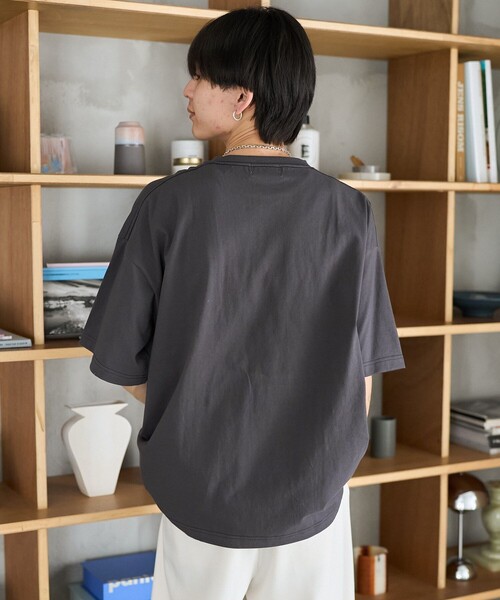 PUBLUX（パブリュクス）の「Bohemian Chop/ボヘミアンチョップ パーカーDOG アニマルプリントTシャツ　限定展開（Tシャツ/カットソー・レディース・オフホワイト/チャコールグレー/ピンク・S/M/L）」の5枚目の写真