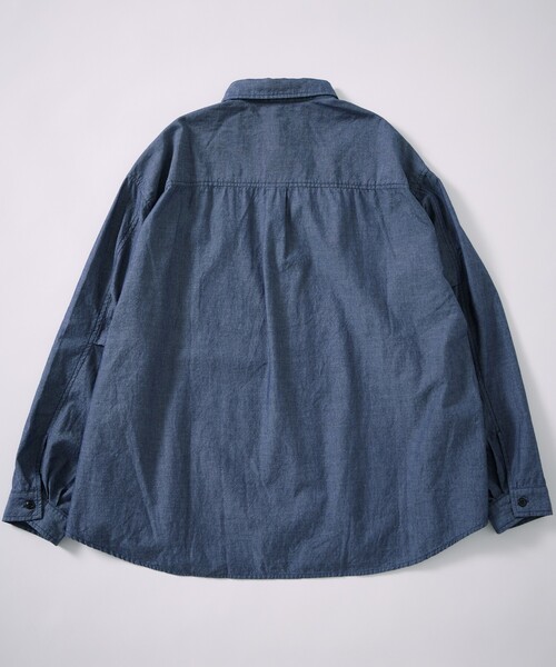 Firsthand(ファーストハンド)の「Firsthand/ファーストハンド オゾン加工ビッグシャンブレーシャツ / ビッグシルエット / オーバーサイズ(シャツ/ブラウス・メンズ・ブルー・L/M)」の16枚目の写真