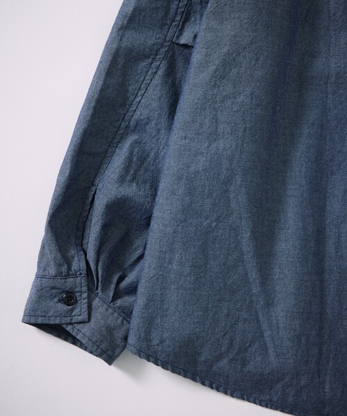 Firsthand(ファーストハンド)の「Firsthand/ファーストハンド オゾン加工ビッグシャンブレーシャツ / ビッグシルエット / オーバーサイズ(シャツ/ブラウス・メンズ・ブルー・L/M)」の17枚目の写真