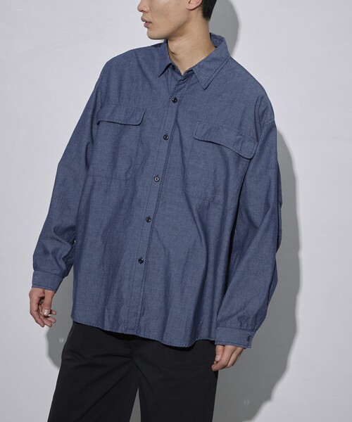 Firsthand(ファーストハンド)の「Firsthand/ファーストハンド オゾン加工ビッグシャンブレーシャツ / ビッグシルエット / オーバーサイズ(シャツ/ブラウス・メンズ・ブルー・L/M)」の4枚目の写真