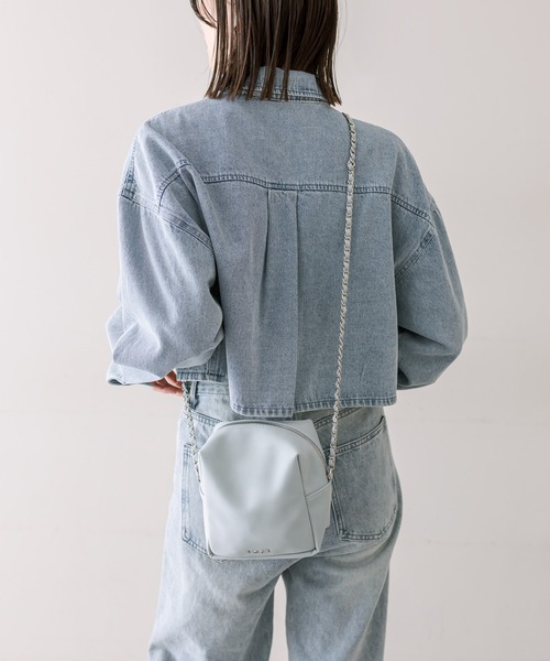 loti（ロティ）の「【2色展開】loti スクエアチェーンショルダーバッグ（ショルダーバッグ・レディース・ブルー/アイボリー・ONE SIZE）」の8枚目の写真