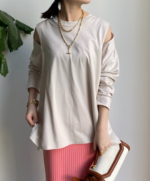 DouDou（ドゥドゥ）の「袖スリットTEE（Tシャツ/カットソー・レディース・ブラック/ライトベージュ/オフホワイト・FREE）」の21枚目の写真