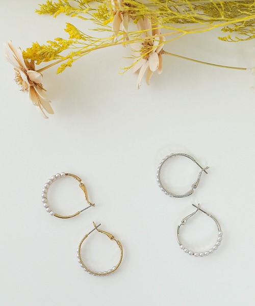 Kana(カナ)の「ツイストメタル 上品 パール 2連 フープ ピアス パーティー 結婚式 お呼ばれ オケージョン デイリー(ピアス(両耳用)・レディース・ゴールド/シルバー・フリー)」の17枚目の写真