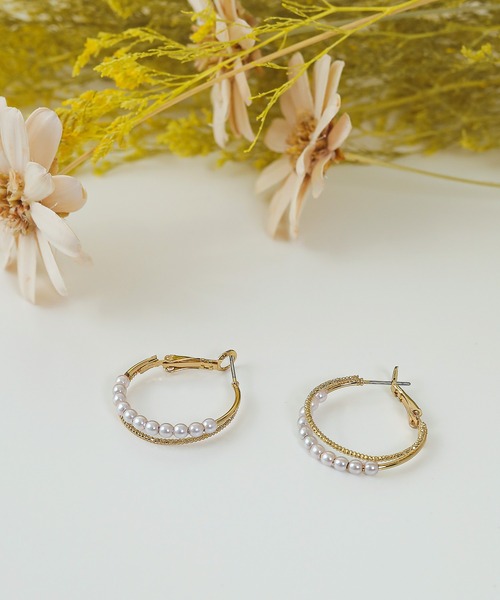 Kana(カナ)の「ツイストメタル 上品 パール 2連 フープ ピアス パーティー 結婚式 お呼ばれ オケージョン デイリー(ピアス(両耳用)・レディース・ゴールド/シルバー・フリー)」の15枚目の写真