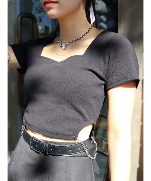 EVRIS（エヴリス）の「サイドチェーンショートトップス（Tシャツ/カットソー・レディース・グレー/ブラック/ホワイト・FREE）」の3枚目の写真