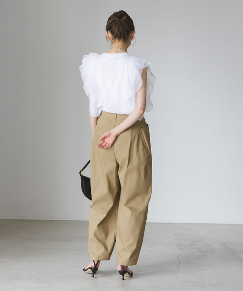 Noble（ノーブル）の「《一部店舗・WEB限定追加》カーブシルエットパンツ（チノパンツ・レディース・ホワイト/ベージュ・36/38）」の14枚目の写真