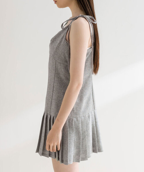 OLIVE des OLIVE(オリーブデオリーブ)の「【セットアップ対応】ミニプリーツキャミワンピース(ワンピース・レディース・ブラック系その他/ライトグレー・FREE)」の14枚目の写真