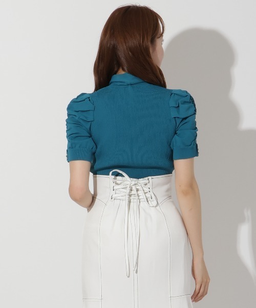 AND COUTURE(アンドクチュール)の「袖ギャザーボウタイ付き半袖ニットプルオーバー(ニット/セーター・レディース・オレンジ/ライトグレー/ダークグリーン/オフホワイト・FREE)」の18枚目の写真