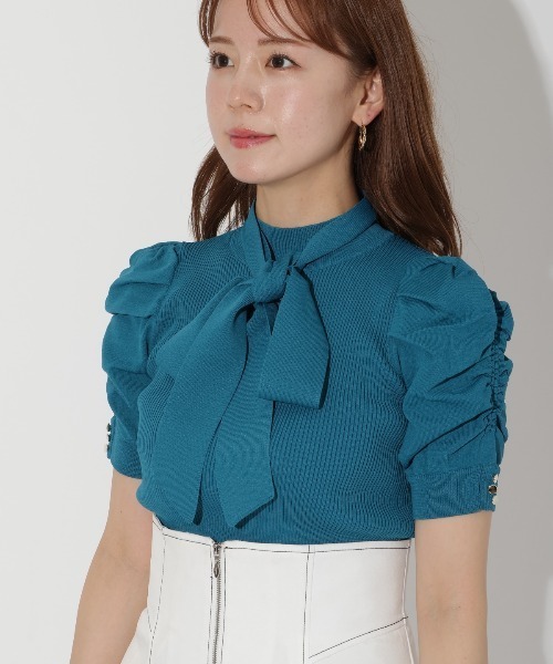 AND COUTURE(アンドクチュール)の「袖ギャザーボウタイ付き半袖ニットプルオーバー(ニット/セーター・レディース・オレンジ/ライトグレー/ダークグリーン/オフホワイト・FREE)」の20枚目の写真