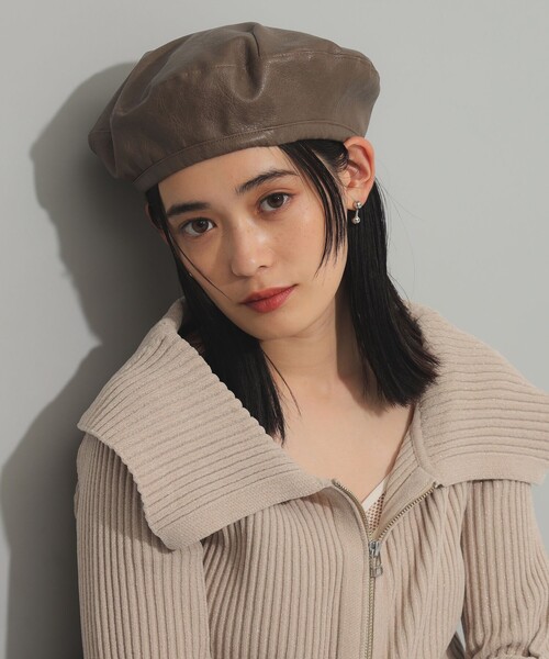 Ray BEAMS（レイビームス）の「Ray BEAMS / フェイクレザー ベレー帽（ハンチング/ベレー帽・レディース・ブラック/ブラウン・ONE SIZE）」の5枚目の写真
