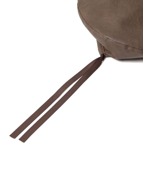 Ray BEAMS（レイビームス）の「Ray BEAMS / フェイクレザー ベレー帽（ハンチング/ベレー帽・レディース・ブラック/ブラウン・ONE SIZE）」の12枚目の写真