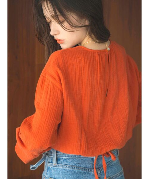 Ungrid（アングリッド）の「ショート丈ブラウス（シャツ/ブラウス・レディース・オフホワイト/オレンジ/グリーン・FREE）」の4枚目の写真