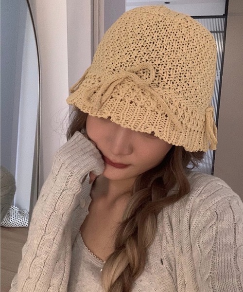 shopnikoniko（ショップニコニコ）の「リボン クロシェ編み ペーパーハット（ハット・レディース・ホワイト/ベージュ・フリー）」の6枚目の写真