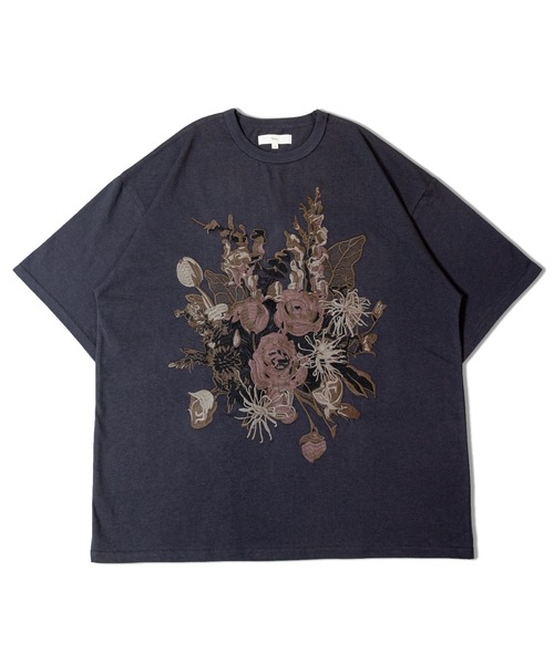 Revo.(レボ)の「REVO-フラワーエンブロイダリーSSTEE(Tシャツ/カットソー・メンズ・ホワイト/ブラック・M/L)」の8枚目の写真