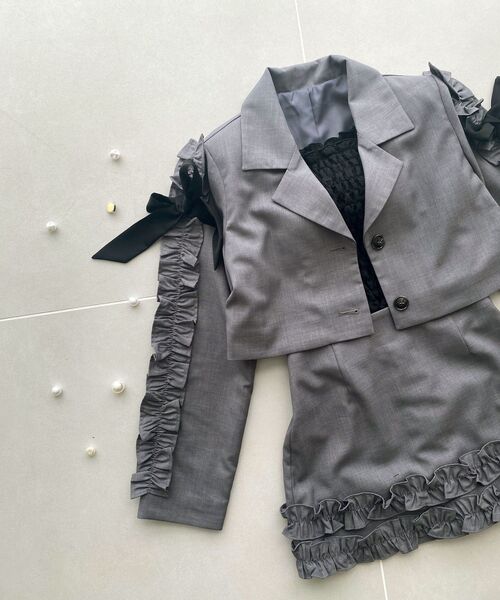 MAJESTIC LEGON(マジェスティックレゴン)の「ホイップフリルスカパン(その他パンツ・レディース・グレー/ブラック系その他/グレー系その他/ブラック・MEDIUM)」の3枚目の写真