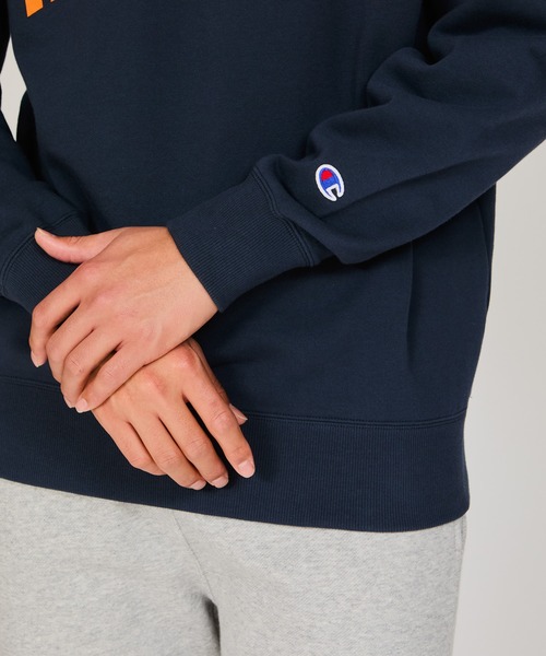 Champion(チャンピオン)の「【Champion/チャンピオン】メンズ ベーシック クルーネックスウェットシャツ(スウェット・メンズ・ネイビー/オートミール/オフホワイト/ブラック系その他/ダークグリーン・LARGE/MEDIUM/SMALL/X-LARGE)」の7枚目の写真