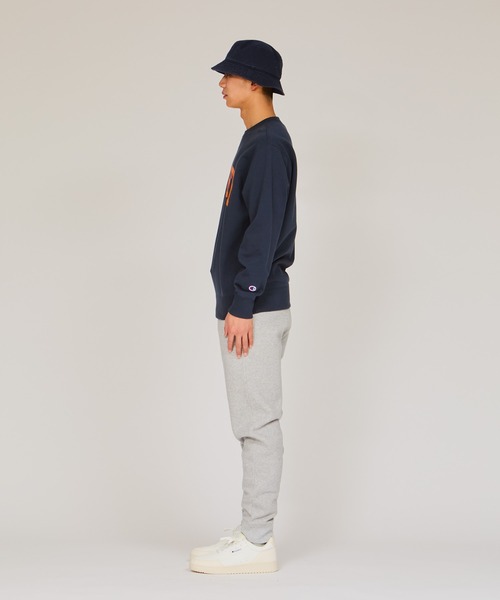 Champion(チャンピオン)の「【Champion/チャンピオン】メンズ ベーシック クルーネックスウェットシャツ(スウェット・メンズ・ネイビー/オートミール/オフホワイト/ブラック系その他/ダークグリーン・LARGE/MEDIUM/SMALL/X-LARGE)」の10枚目の写真