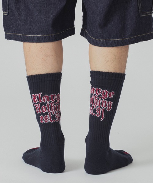 XLARGE（エクストララージ）の「OLD ENGLISH EST.91 SOCKS（ソックス/靴下・メンズ・ホワイト/ブラック/ネイビー・ONE SIZE）」の8枚目の写真