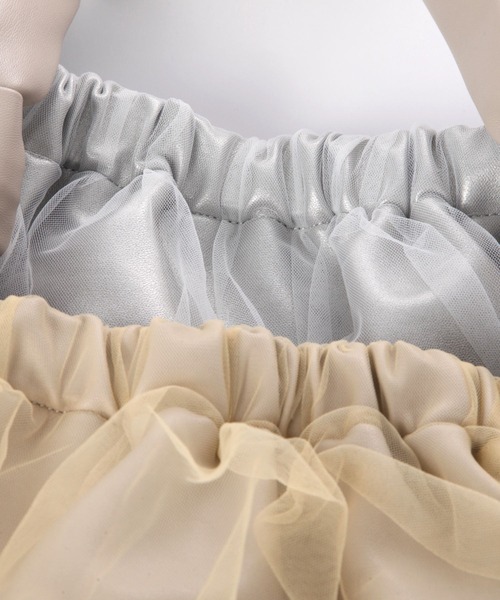 LAKOLE(ラコレ)の「チュール巾着トートバッグ / 132220(トートバッグ・レディース・シルバー/ブラック/グレイッシュベージュ・FREE)」の4枚目の写真